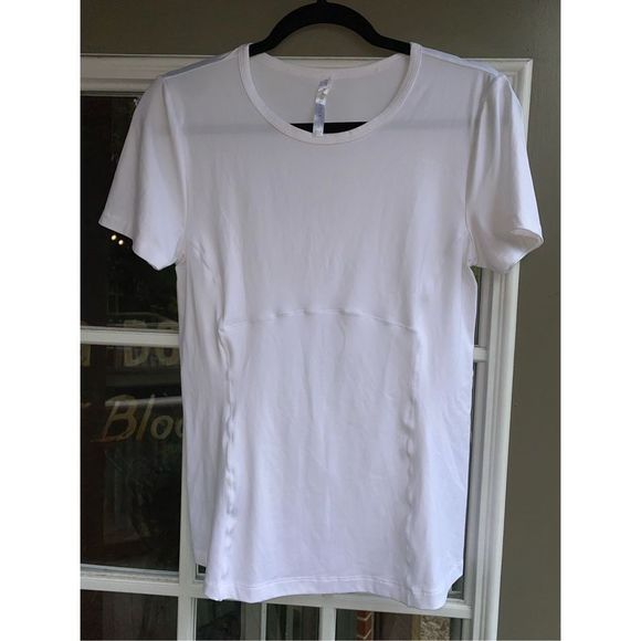 Fabletics Phoenix Short-Sleeve Top, White Shirt- Size Small, MSRP $65, EUC - Picture 3 of 10